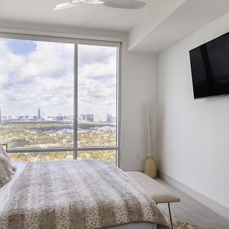 Medcenter Vacation Glasspad Skyline Views, 1 Free Prking Spot, Sleeps 4, Ask For Rental Car Option Houston Exterior photo