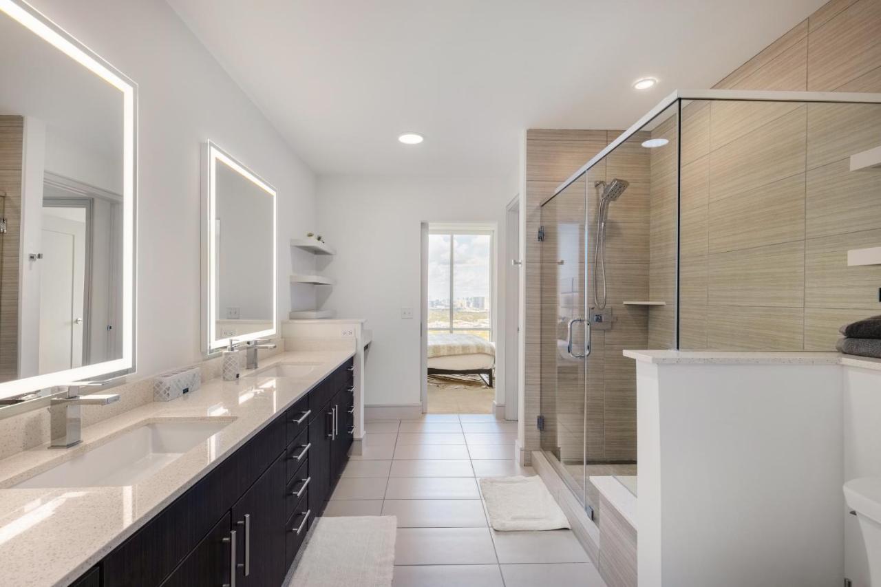 Medcenter Vacation Glasspad Skyline Views, 1 Free Prking Spot, Sleeps 4, Ask For Rental Car Option Houston Exterior photo